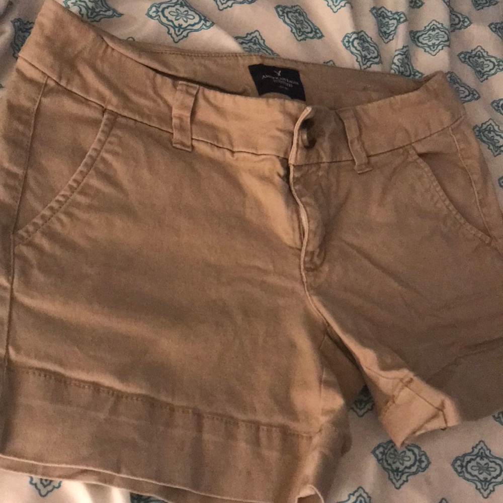 Khaki American Eagle shorts